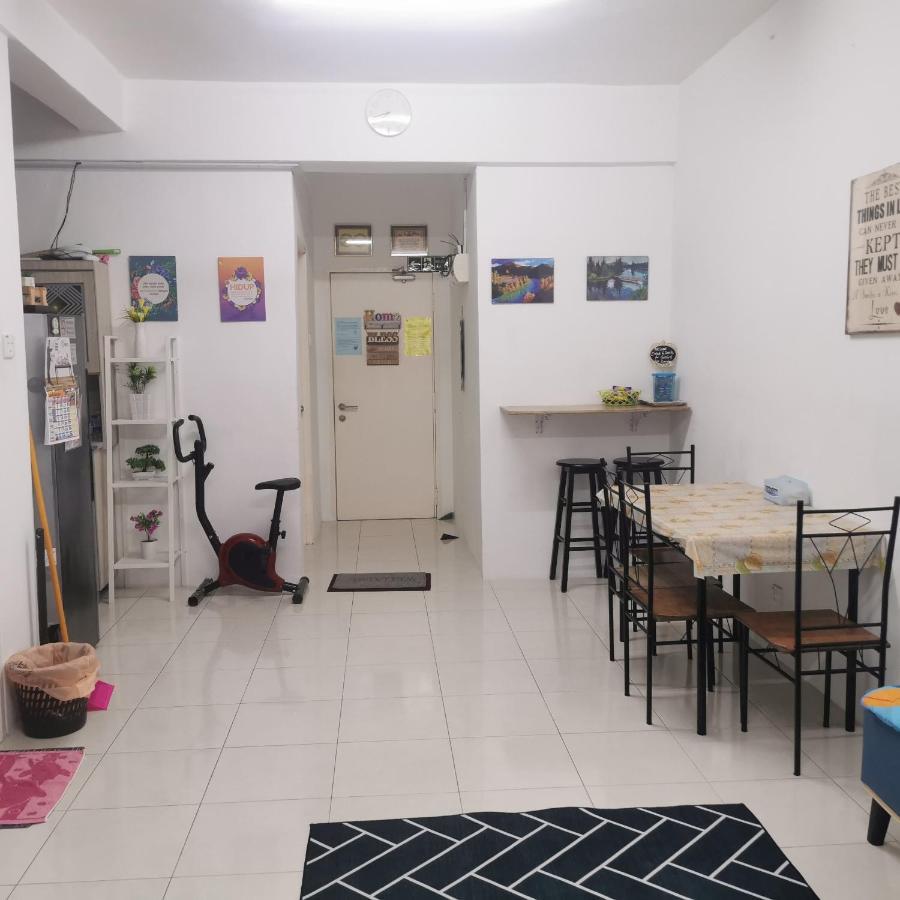 Unie Homestay Wakaf Che Yeh Exteriör bild